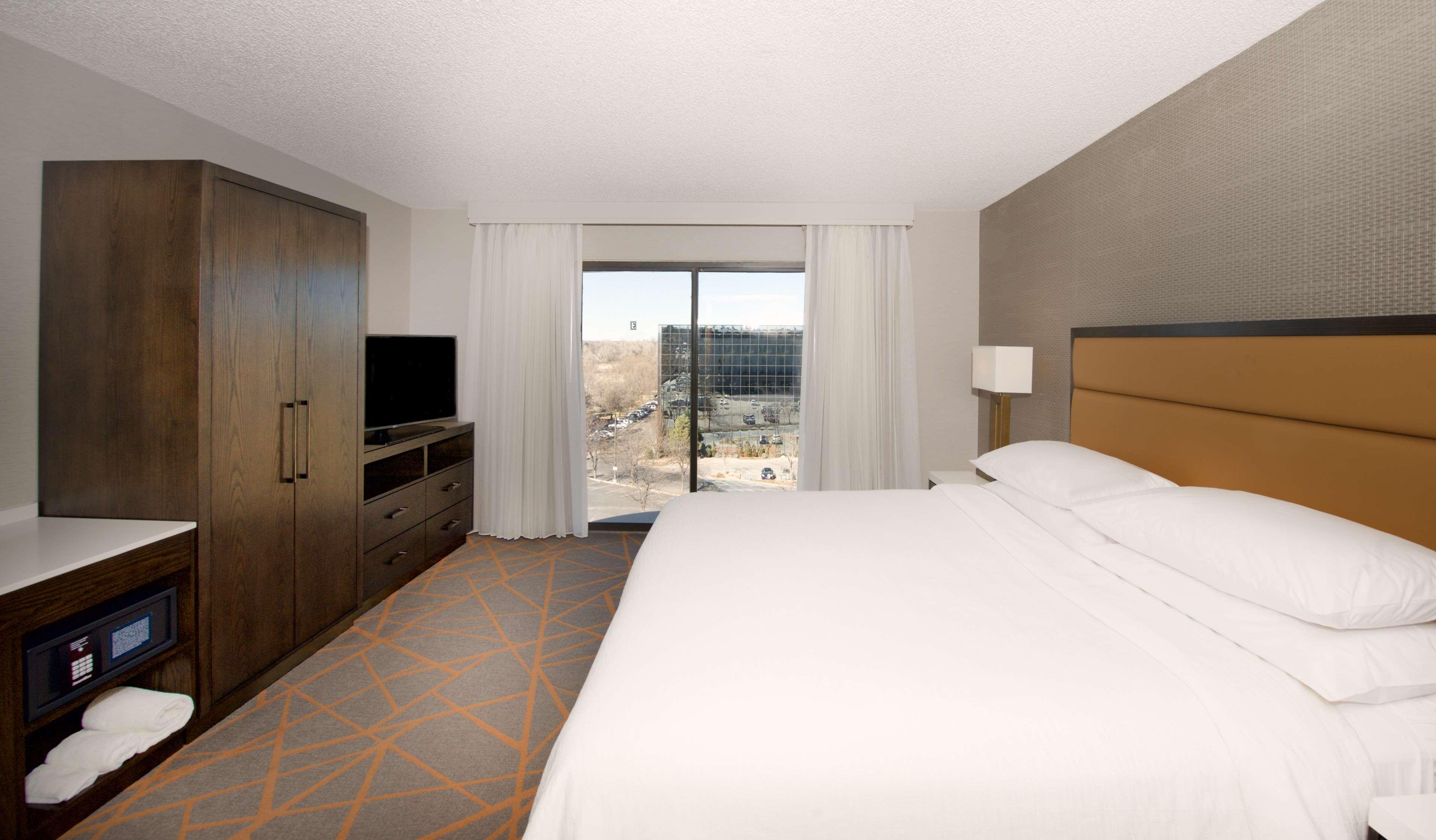 Embassy Suites By Hilton Denver Tech Center North Екстериор снимка