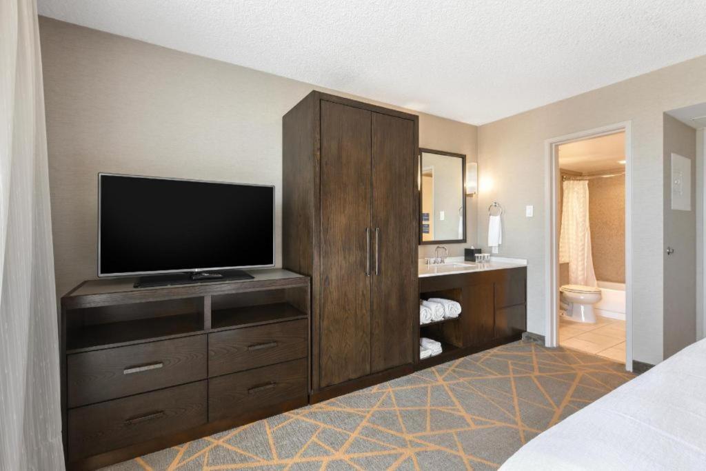 Embassy Suites By Hilton Denver Tech Center North Екстериор снимка
