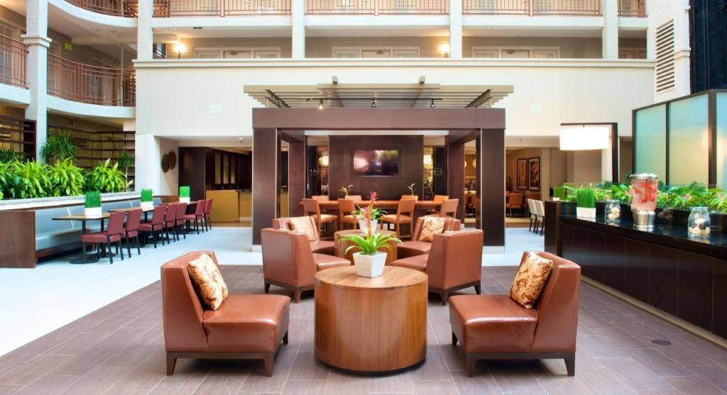 Embassy Suites By Hilton Denver Tech Center North Екстериор снимка